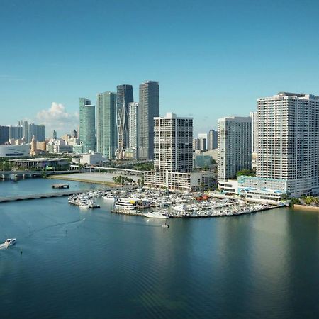 Doubletree By Hilton Grand Hotel Biscayne Bay Miami Exterior foto