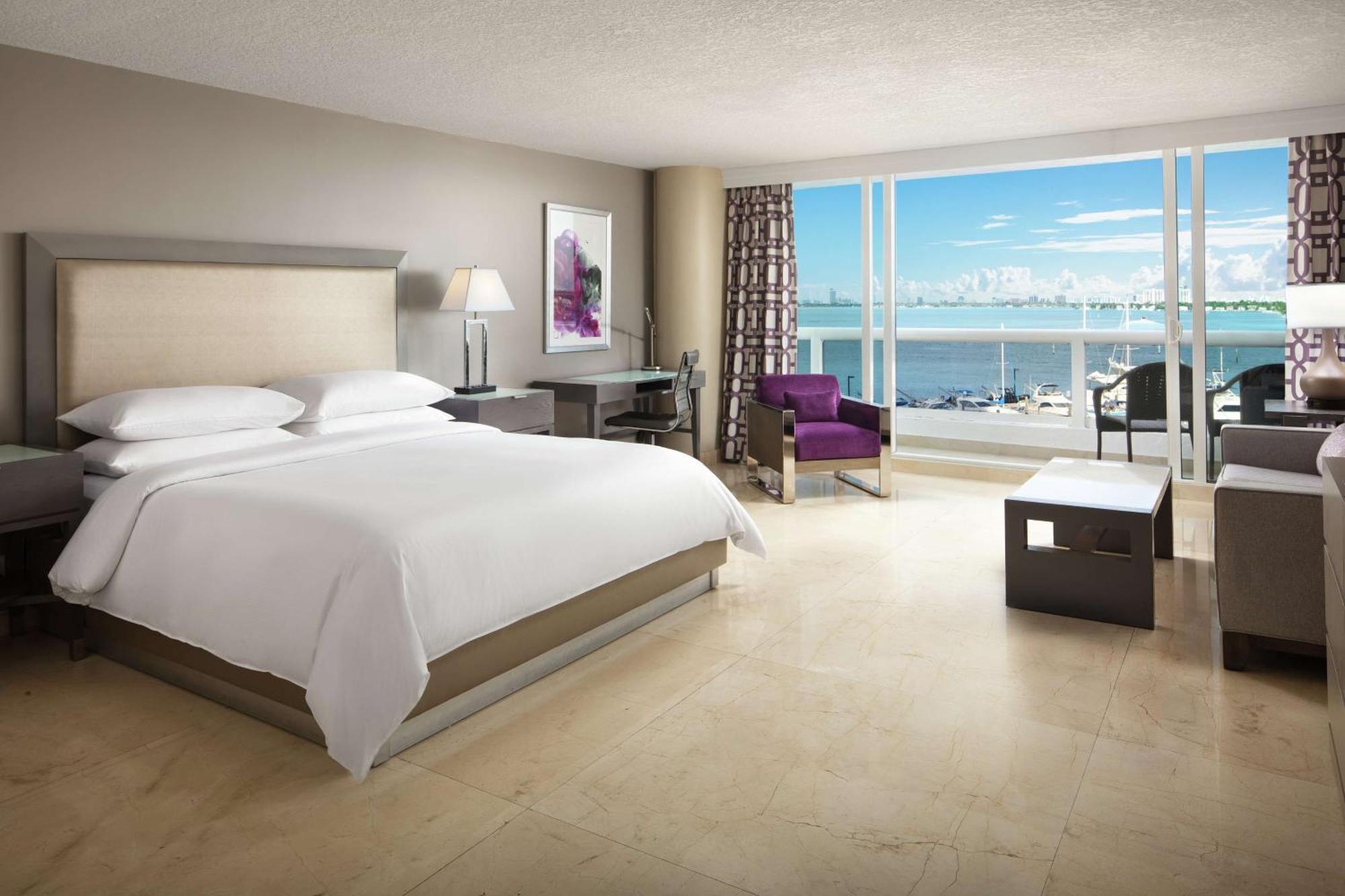 Doubletree By Hilton Grand Hotel Biscayne Bay Miami Exterior foto